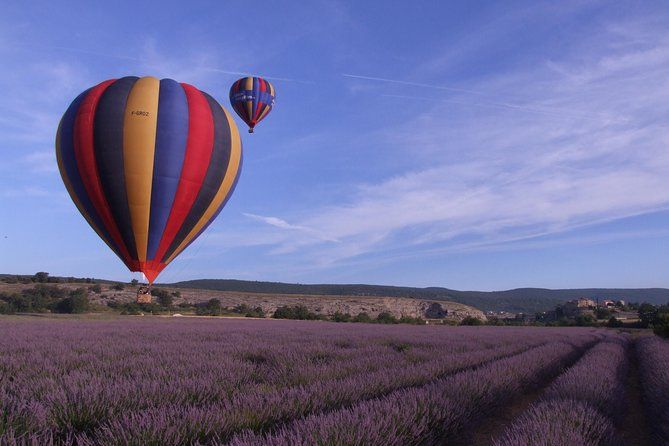Survolez la Provence en montgolfière depuis Forcalquier