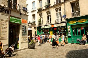 D’où vient le nom du quartier du Marais à Paris ?