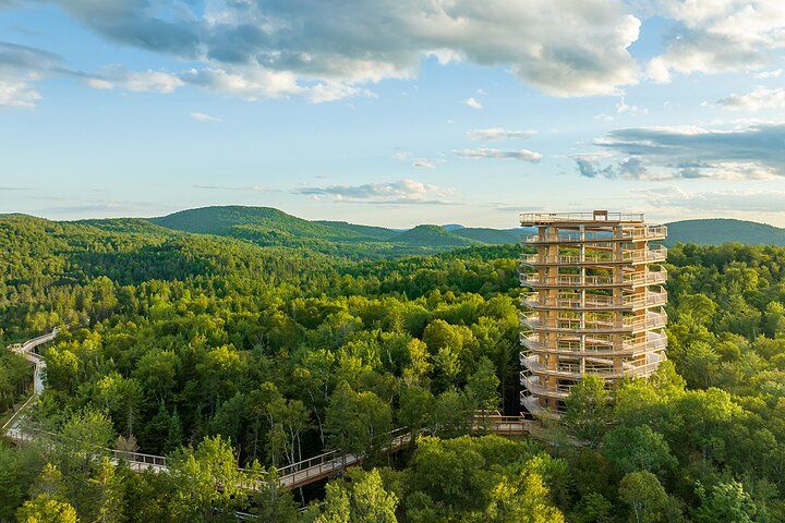 Accès au Sentier des cimes Mont-Tremblant et promenade