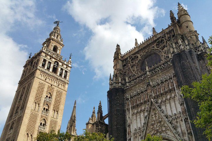 Alcazar et Cathédrale & Giralda de Séville. Sans queues ! Comprend les billets d'accès