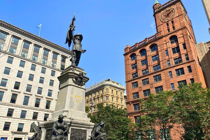 Statue dans le Vieux-Montréal