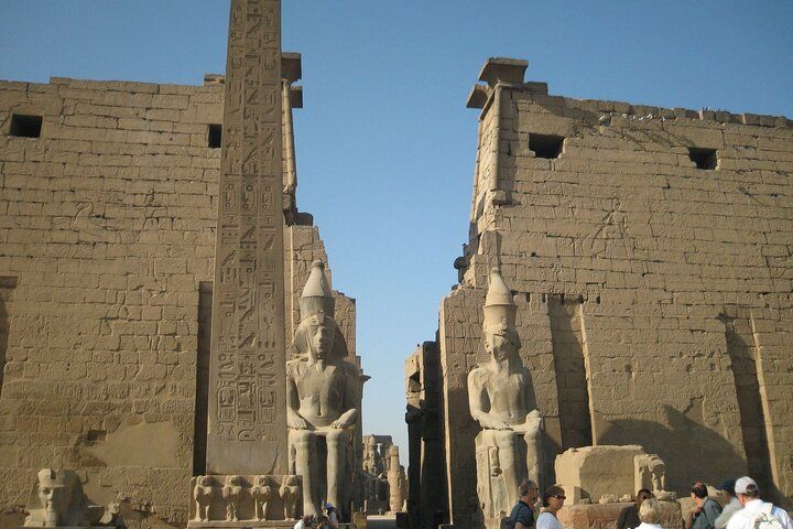 Excursion d'une journée à Louxor depuis le Caire en avion, tombeau du roi Tut inclus