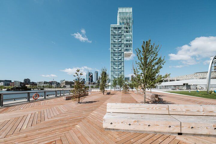 Tour du Port de Montréal