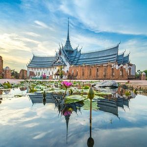 Accès à la ville ancienne de Bangkok et au musée Erawan
