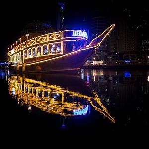 Dîner-croisière en Dhow au départ de la marina de Dubaï