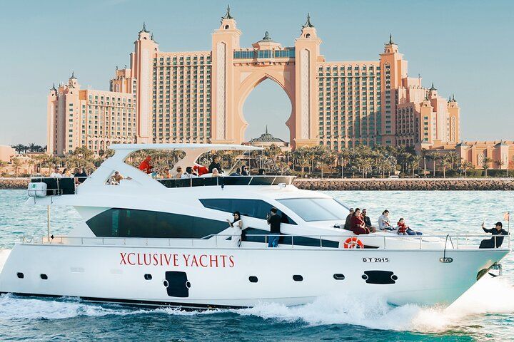 Visite de la marina de Dubaï en yacht de luxe
