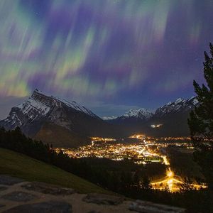Observation des étoiles dans les rocheuses canadiennes